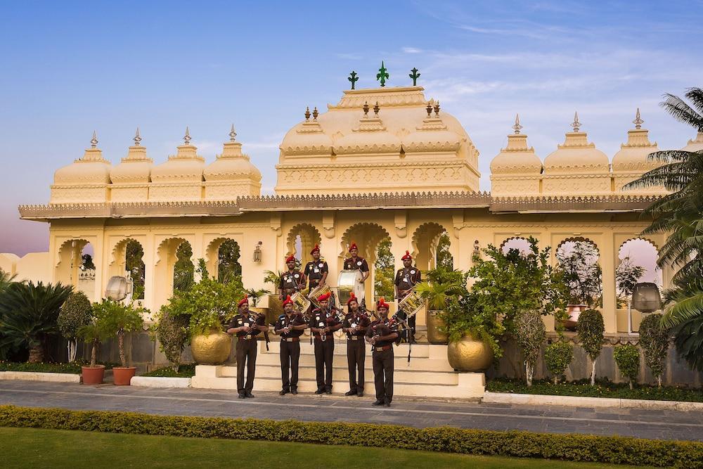Shiv Niwas Palace By Hrh Group Of Hotels Udaipur Exterior photo