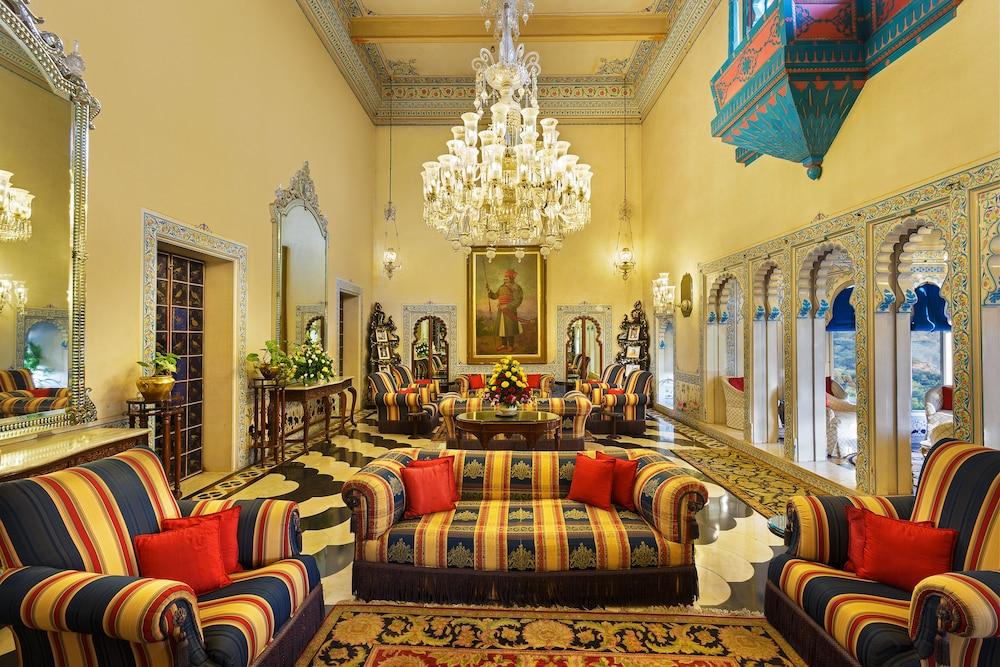 Shiv Niwas Palace By Hrh Group Of Hotels Udaipur Exterior photo