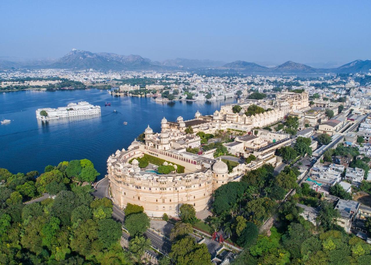 Shiv Niwas Palace By Hrh Group Of Hotels Udaipur Exterior photo